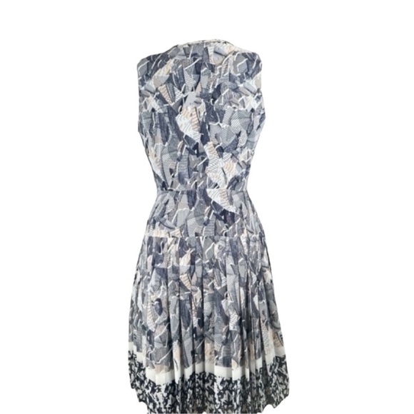 HALOGEN Sleeveless Dress in Navy Blue, White & Very Light Pink, Lined, Size 8P. - Picture 2 of 10